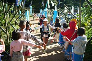 BIB: 3391
                            <button type="button" onclick="openModal(19073545)" class="btn btn-primary btn-sm float-right btn-popup" data-toggle="modal" data-target=".modal-high-quality">
                        <i class="fas fa-shopping-cart"></i> Add to Cart
                    </button>
                                            <button type="button" onclick="isThisMe(19073545, true)" class="btn btn-success btn-sm float-right btn-popup btn-isme hidden" data-toggle="tooltip" data-placement="bottom" title="นี่คือรูปของคุณใช่ไหม คลิกที่นี่เพื่อเอาเข้าอัลบั้ม">
                        <i class="fas fa-plus"></i> Add to album
                    </button>
                    <button type="button" onclick="isThisMe(19073545, false)" class="btn btn-warning btn-sm float-right btn-popup btn-isnotme hidden">
                        <i class="fas fa-ban"></i> Remove from album
                    </button>